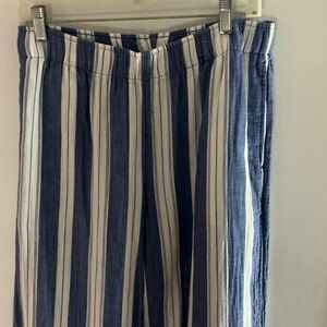 Old Navy M Blue and White Striped Women’s Pants